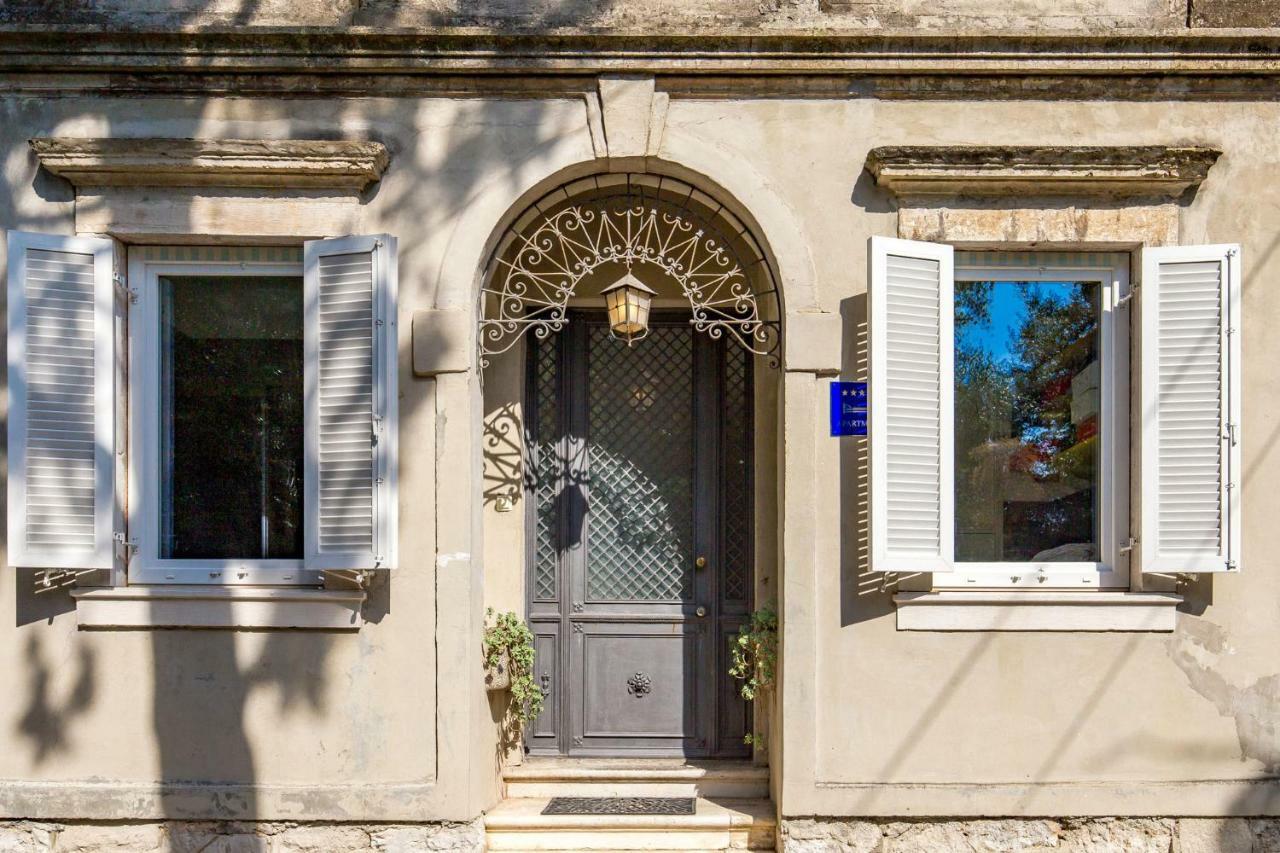 غييكا Apartman Villa Carolina المظهر الخارجي الصورة