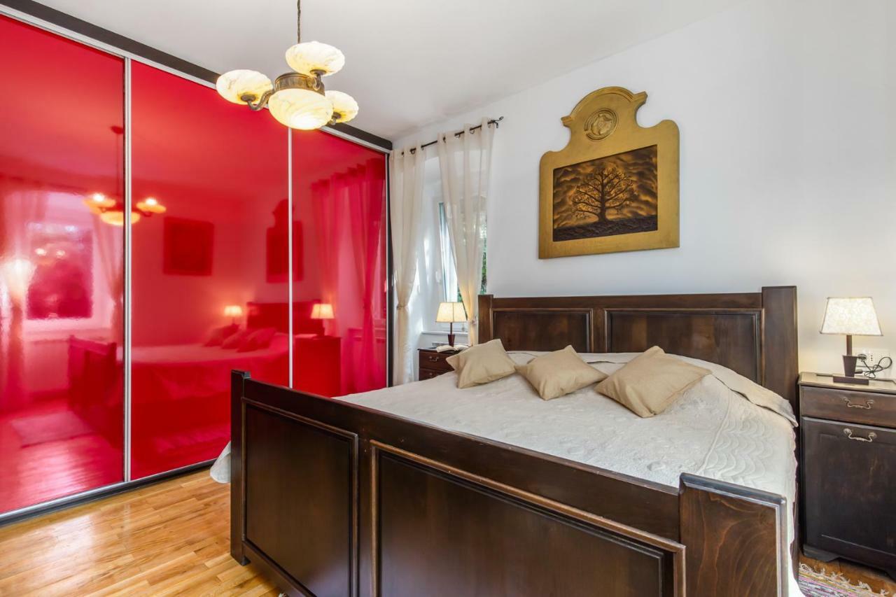 غييكا Apartman Villa Carolina المظهر الخارجي الصورة