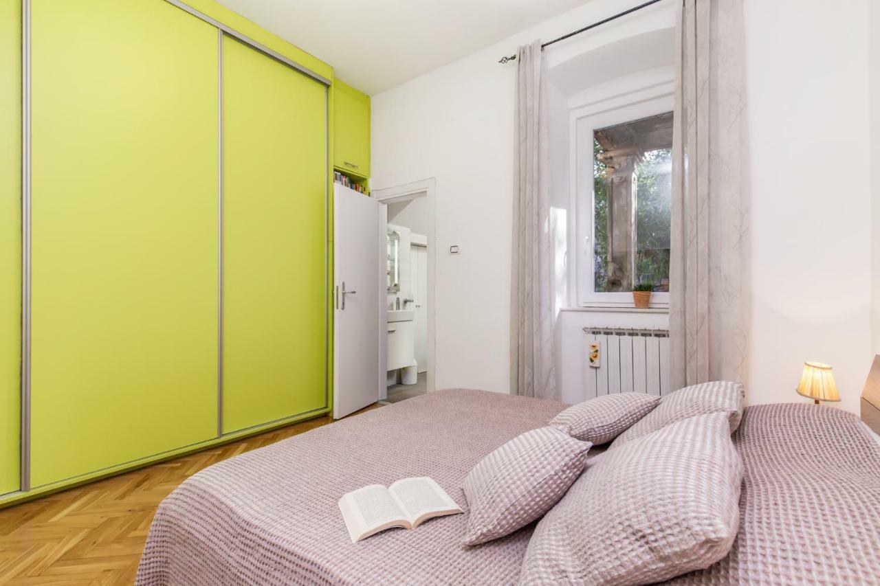 غييكا Apartman Villa Carolina المظهر الخارجي الصورة