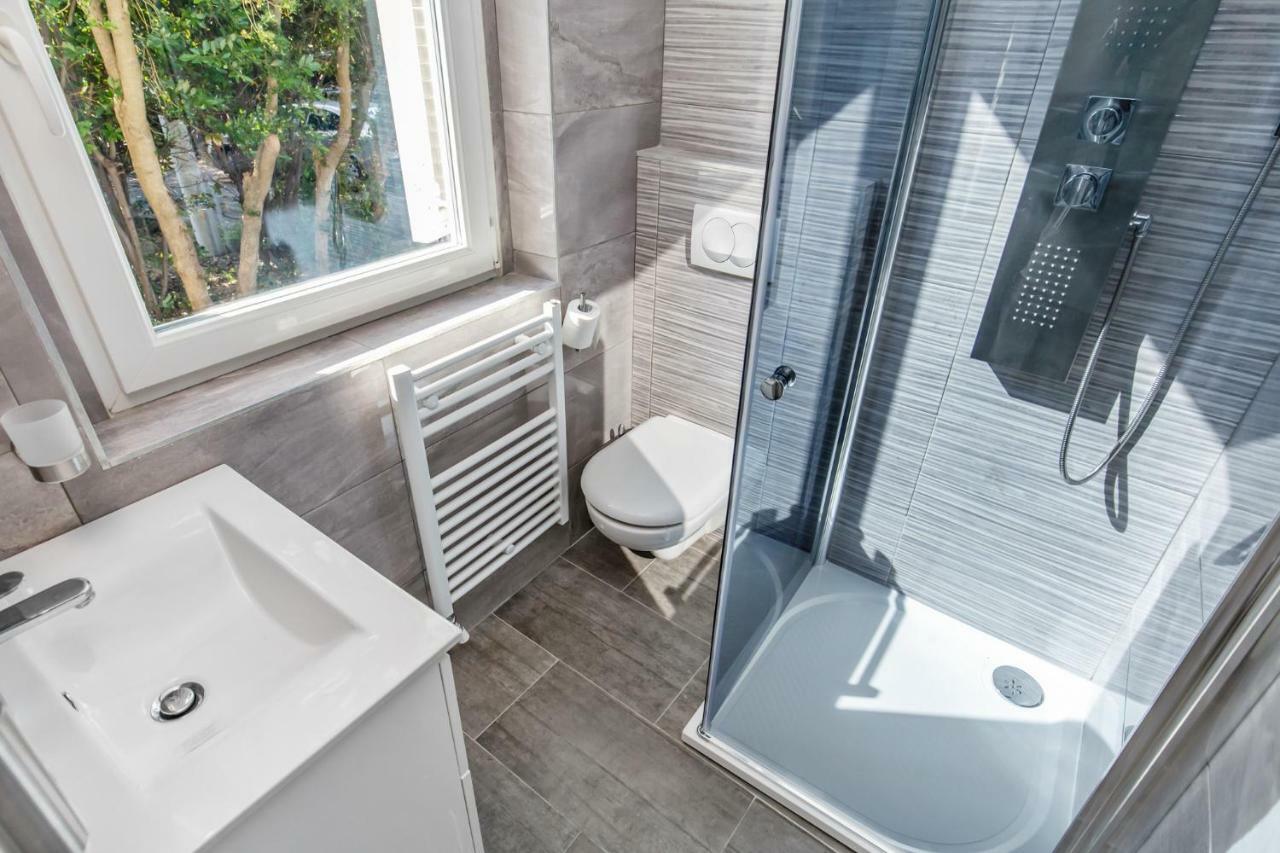 غييكا Apartman Villa Carolina المظهر الخارجي الصورة